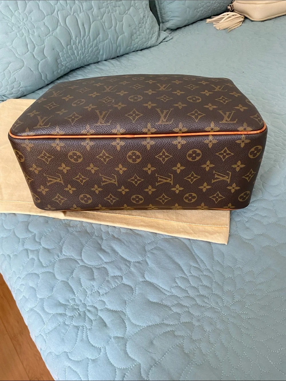 Louis Vuitton Monogram Deauville  with Vachetta Trim